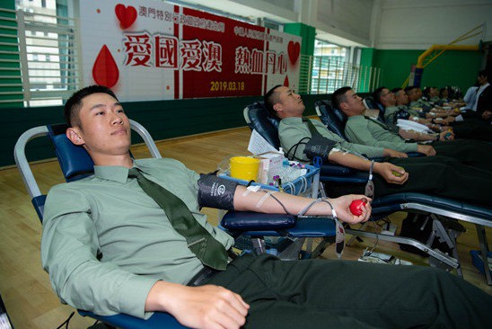 图说：公益献血